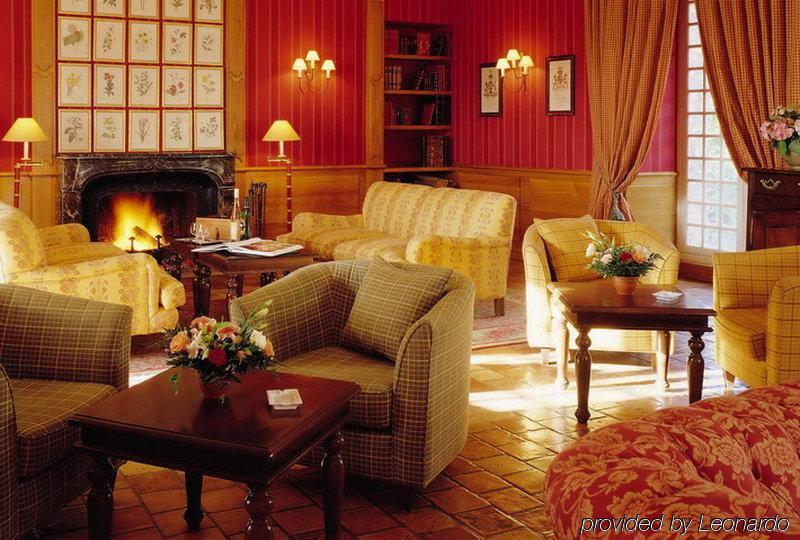 Chateau De Hotel 4*